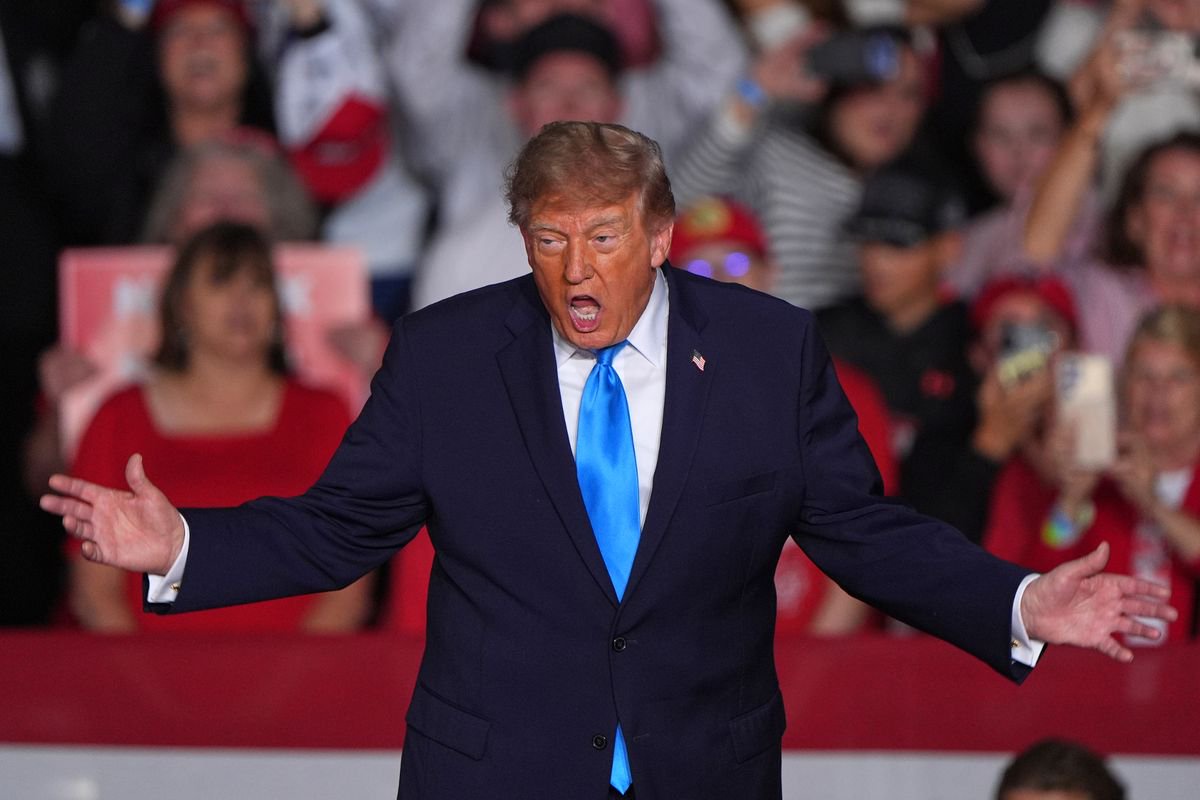 BREAKING: White House attempts damage control after Trump called for Iran to wipe out blue US cities