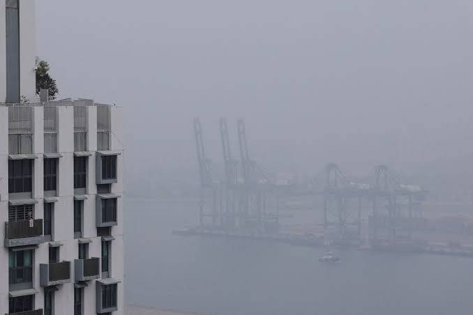 Indonesia haze spikes Singapore pollution, shuts East Timor schools