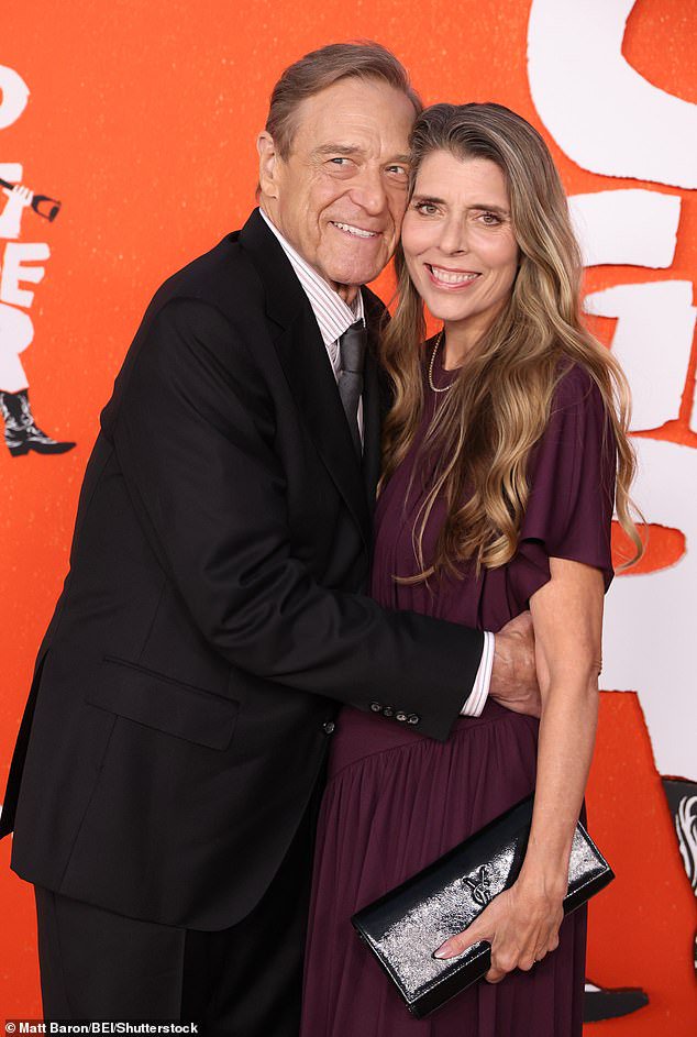 Actor displays 14st weight-loss in rare appearance with wife