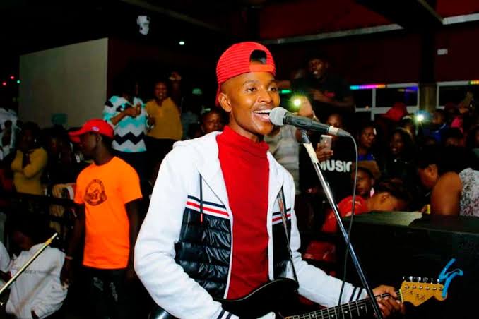 Samidoh Stops Performance to Praise Edwin Sifuna, Fans Cheer