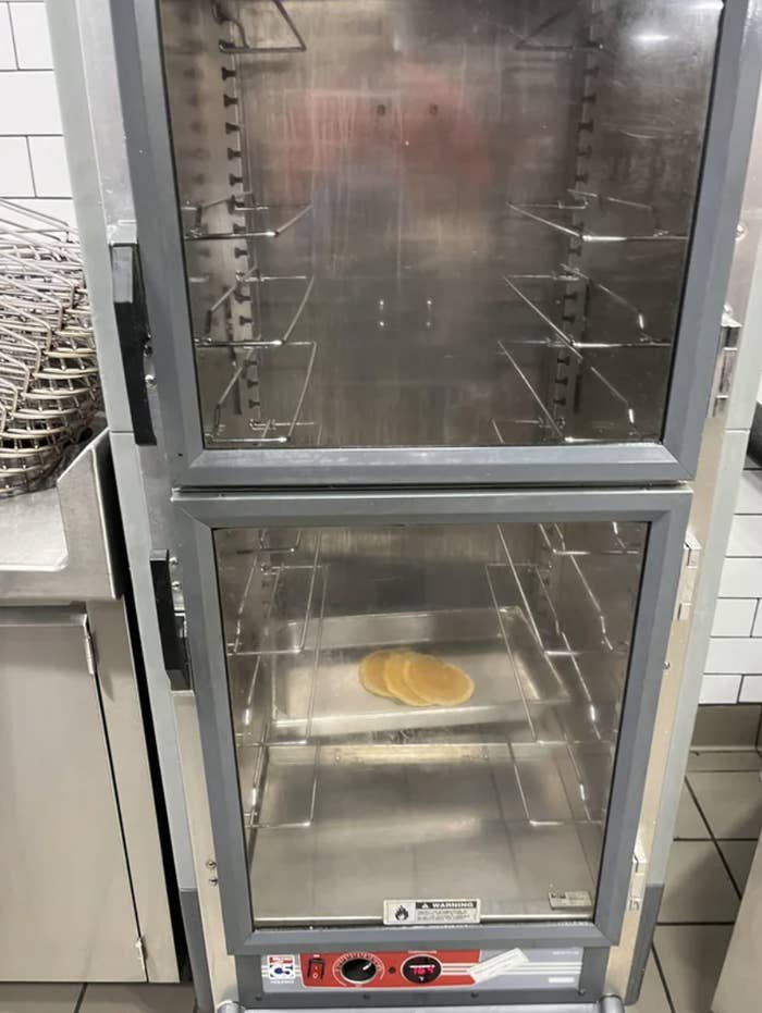 35 Screenshots Of Entitled Coworkers Not Realizing How Incredibly Out Of Touch They Are