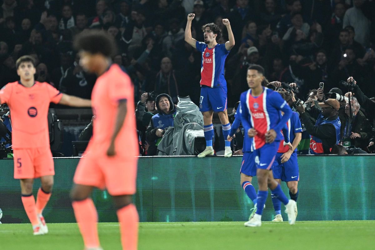 PSG earn statement Barcelona win as Phil Foden continues hot streak for Man City