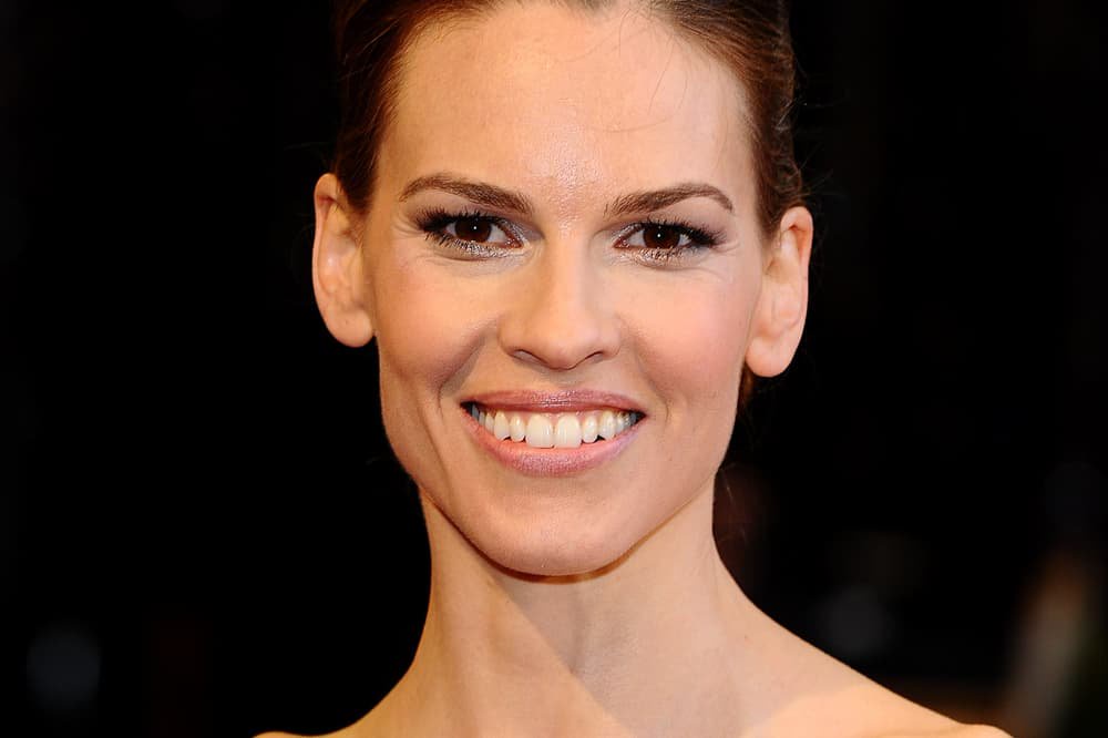 Actress Hilary Swank announces she is pregnant with her third child
