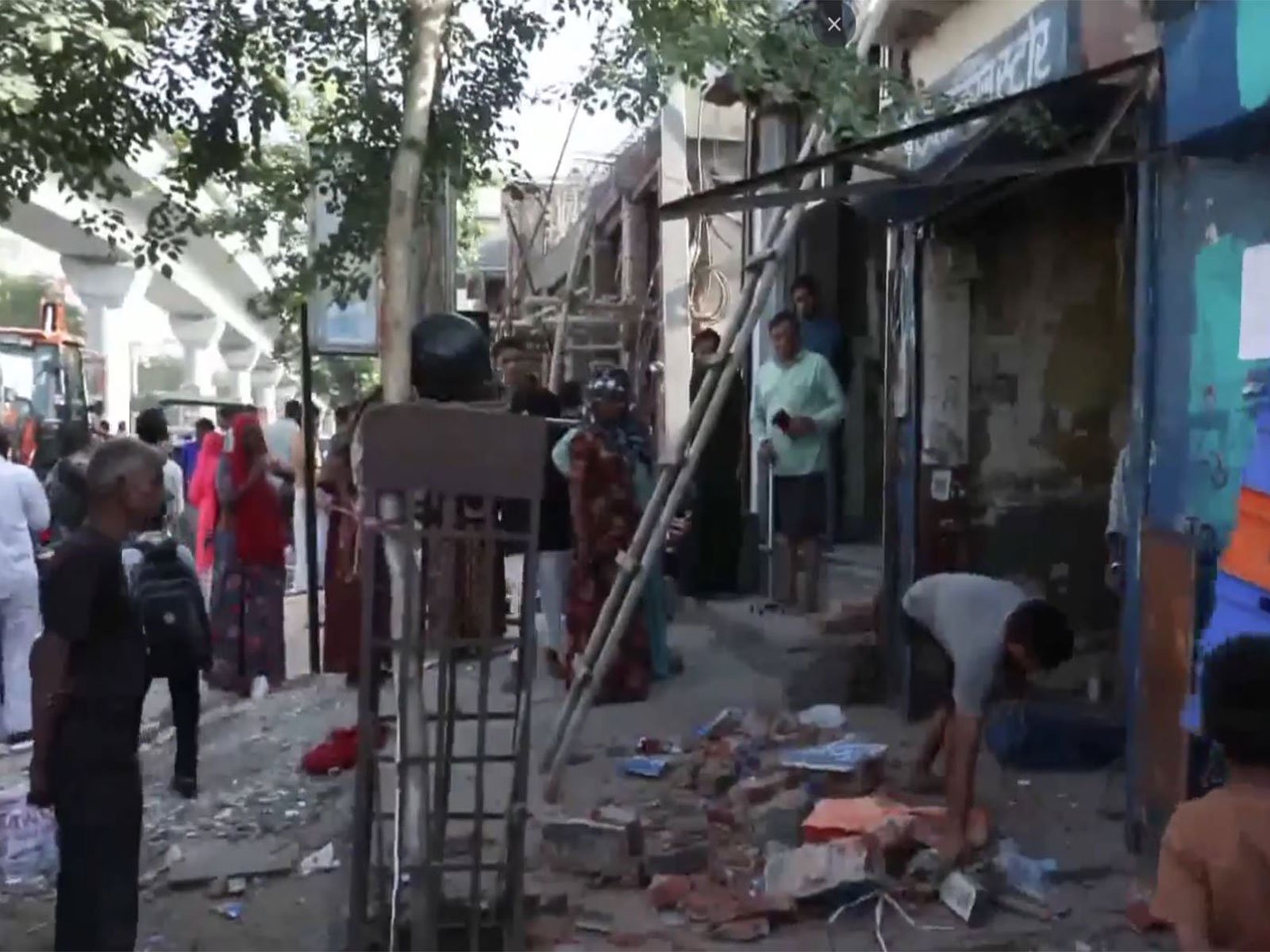 Jaipur: JDA launches demolition drive on New Sanganer Road, BJP MLA Gopal Sharma raises demarcation concerns