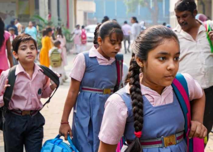 Hindu Outfits Seek Action Against Karnataka Private Schools Over Dasara Holiday Dispute