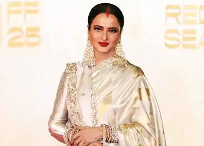 Saira Banu Wishes Rekha on Birthday, Recalls Fond Memories from Their Filmistan Days