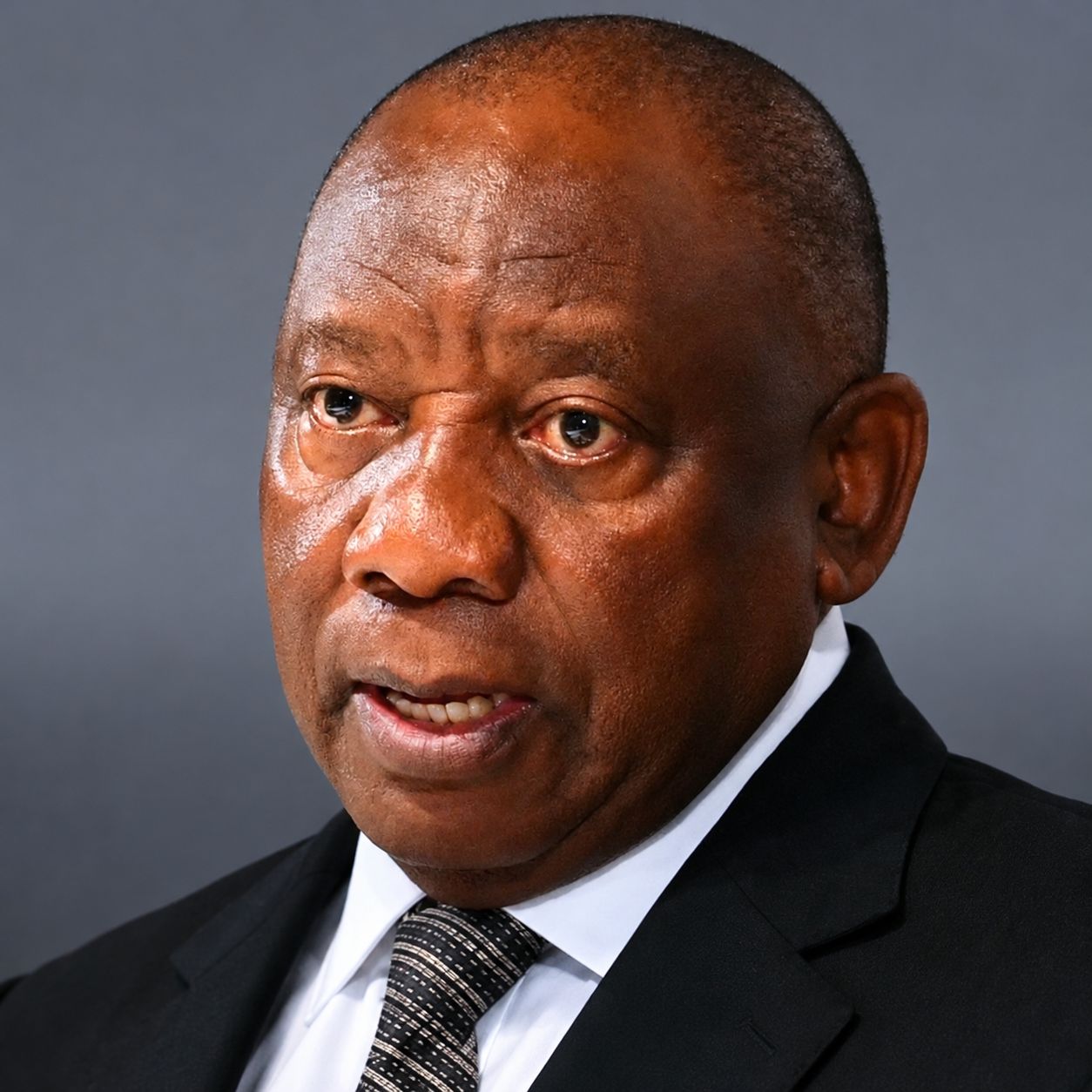 Ramaphosa Warns South Africans: Fighting Illegal Immigration Is the Government’s Job, Not Yours