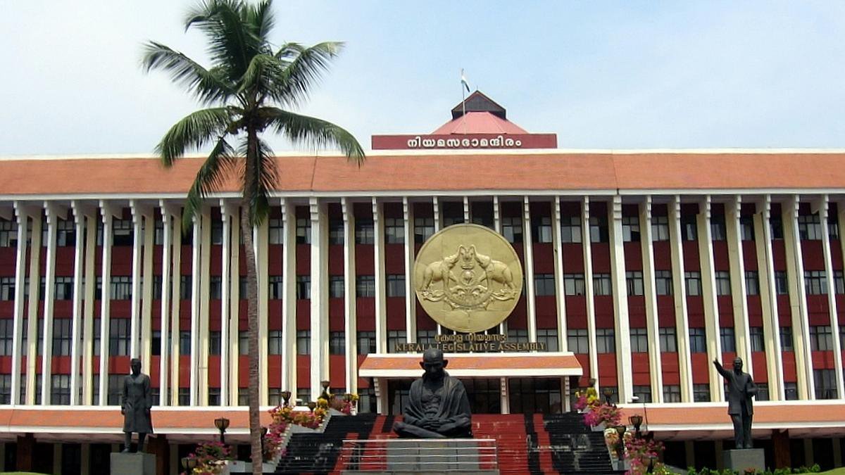 Keralam Assembly: Opposition LDF, ruling UDF trade barbs over power situation