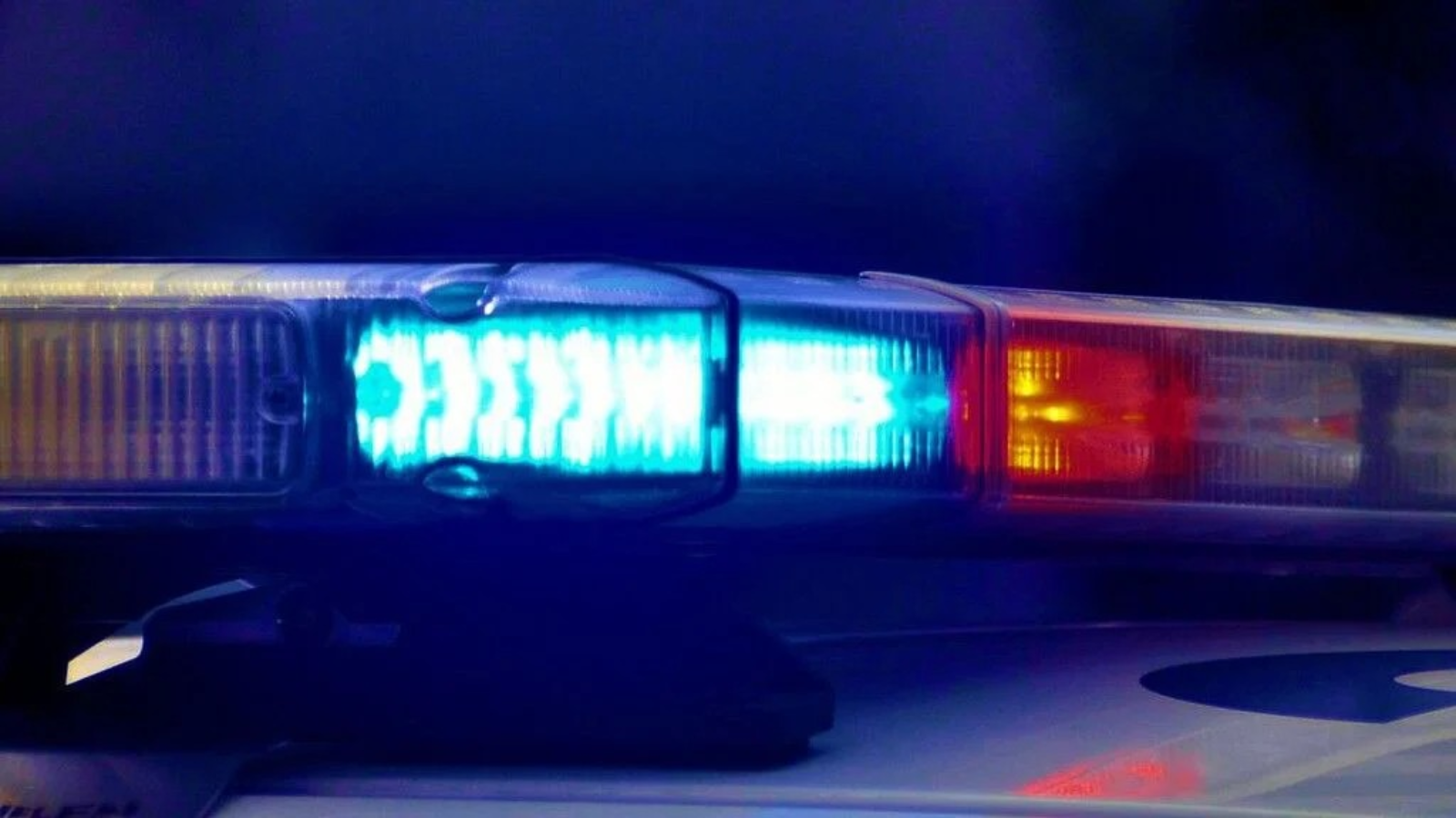 Westbound President Street shut down after crash in Savannah