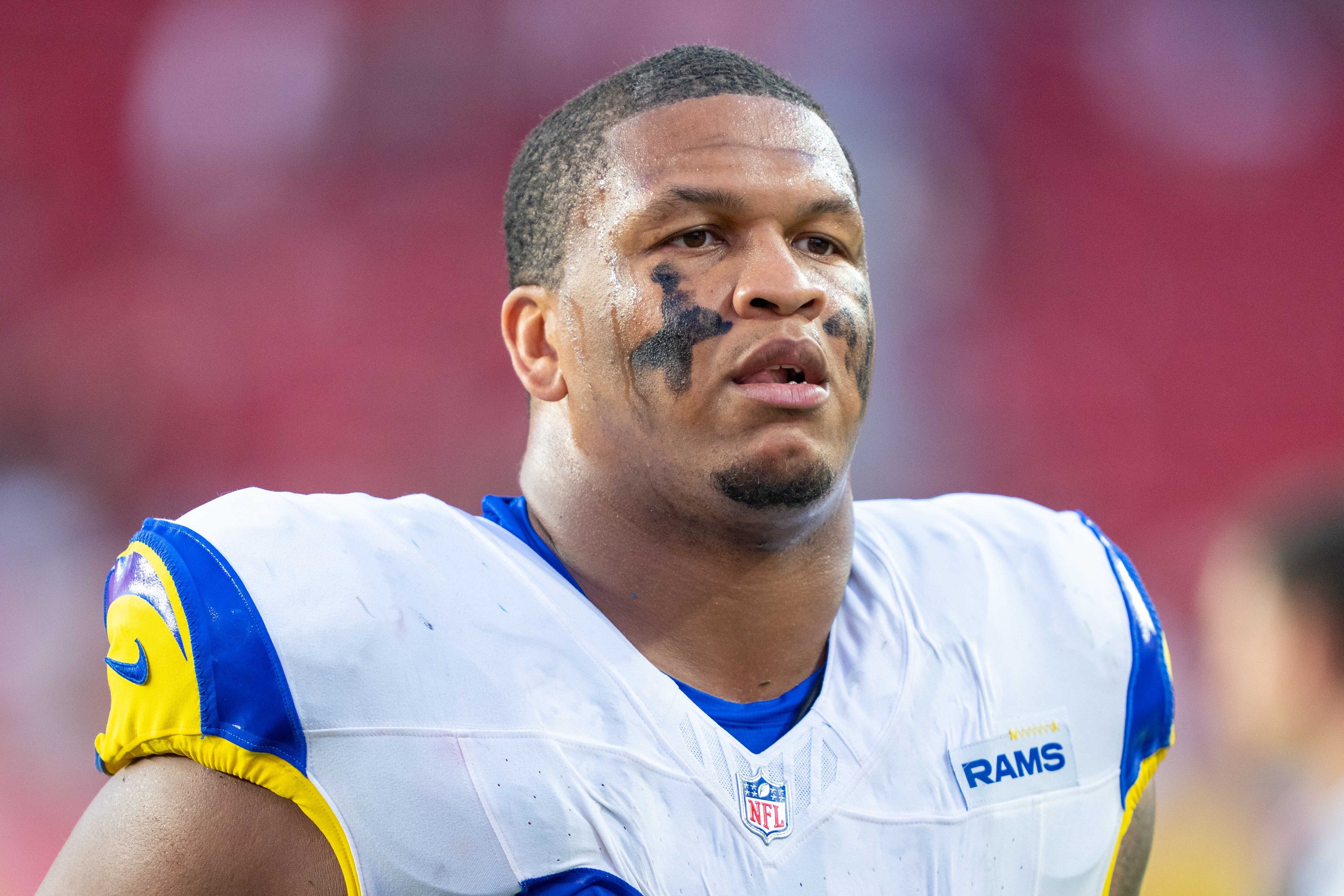 Rams’ Alaric Jackson throws punch at Bills’ Bradley Chubb after game
