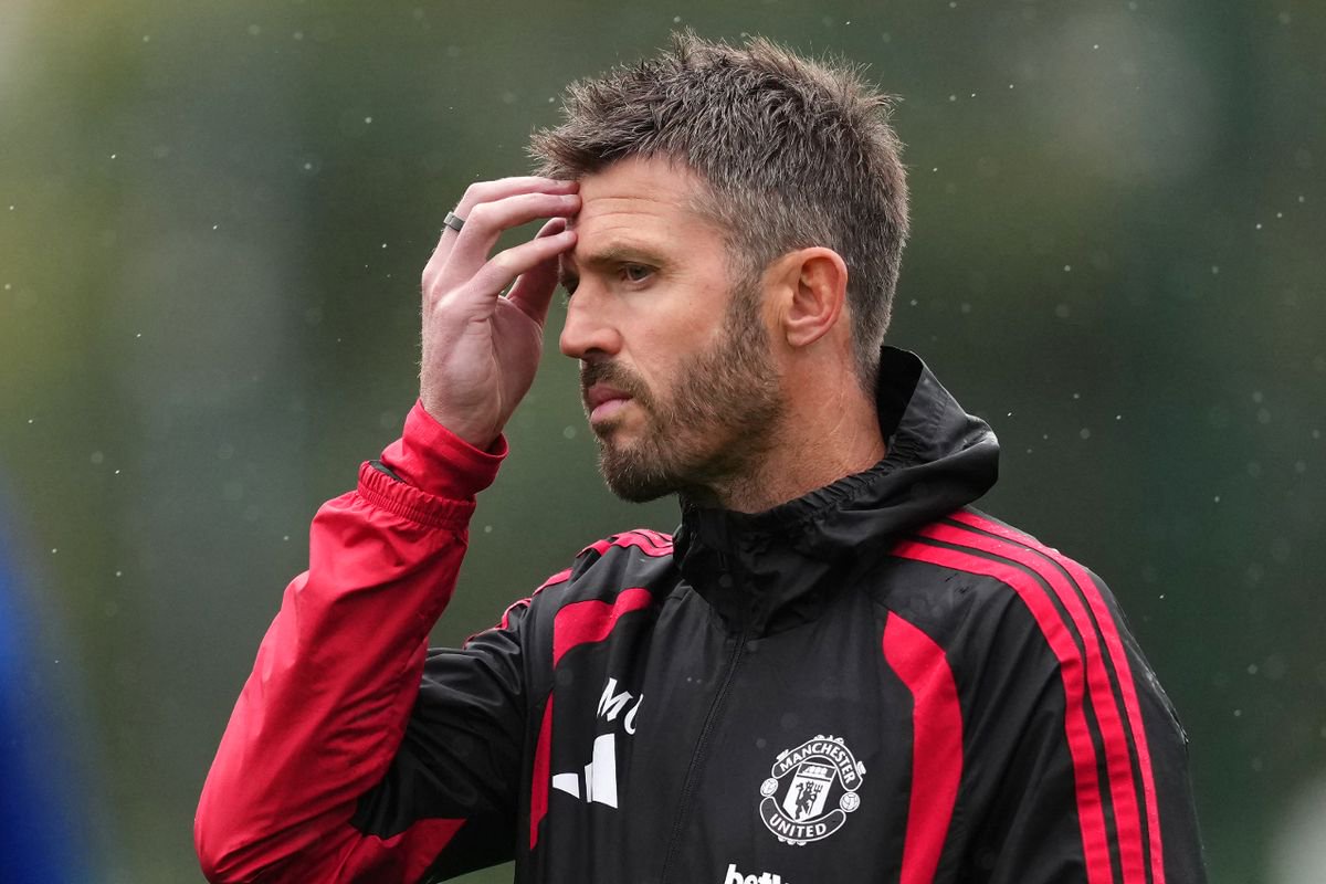 Man Utd news: Michael Carrick replacement ‘targeted’ as JJ Gabriel’s ‘next club’ emerges