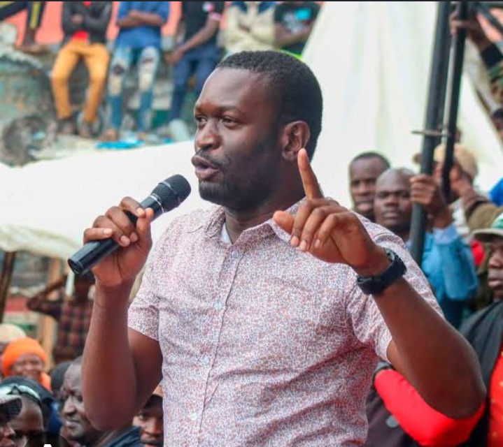 Sifuna Outshines Veteran Politicians as Crowd Chants at Machakos Celebration