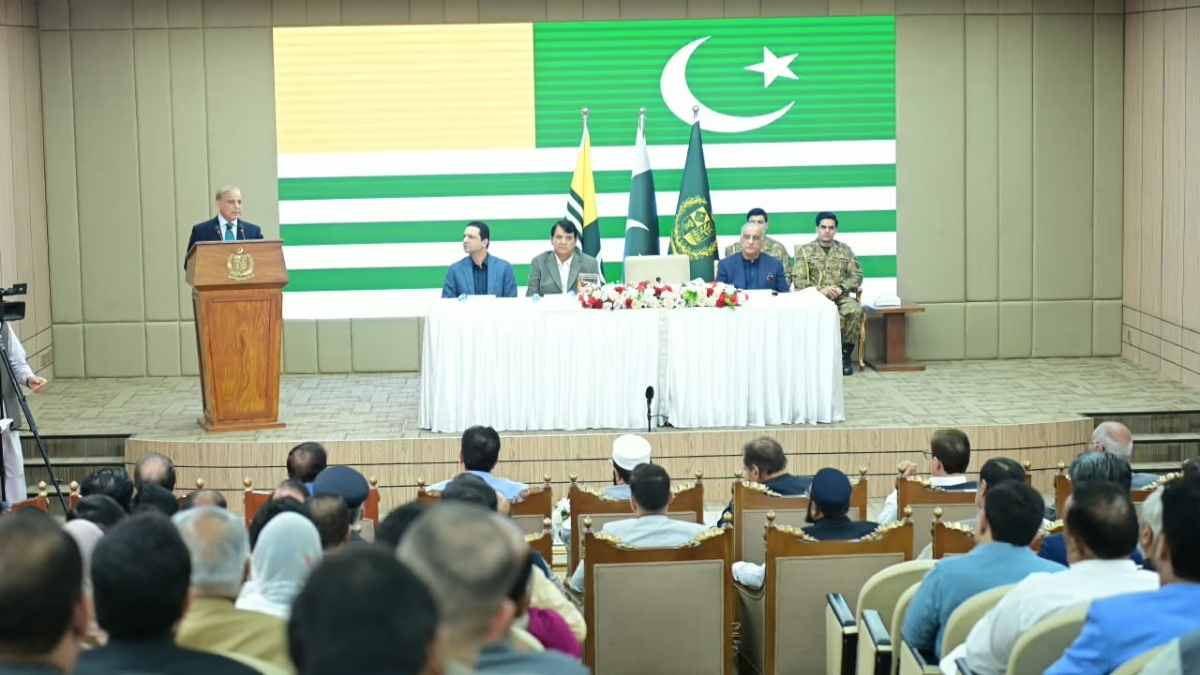 PM vows to strengthen AJK Council, pledges federal resources for Azad Kashmir’s development