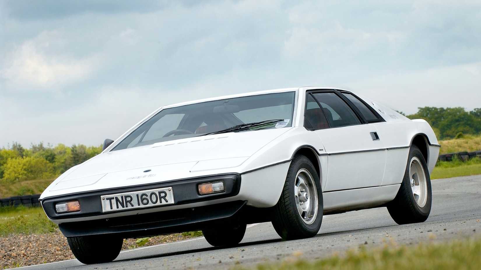 How 007’s Underwater Wedge Supercar Beat A Ferrari, And Became A $30K Bargain