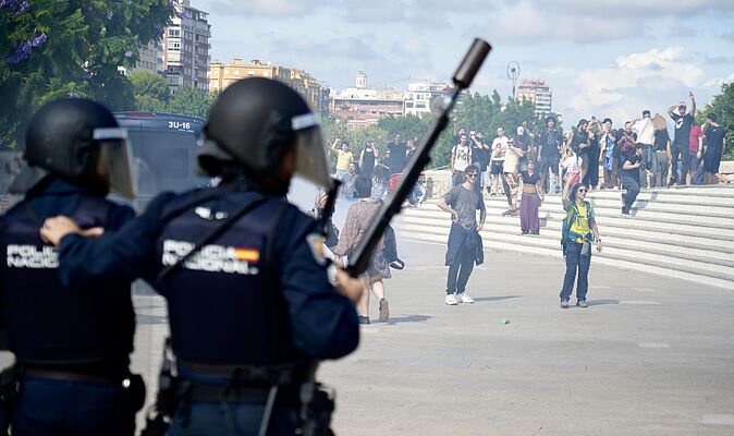 Chaos in Spain as anti-tourist protests turn into violent clashes