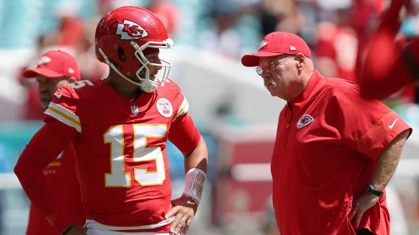 Chiefs Are Having Same Struggle on Both Sides of the Ball
