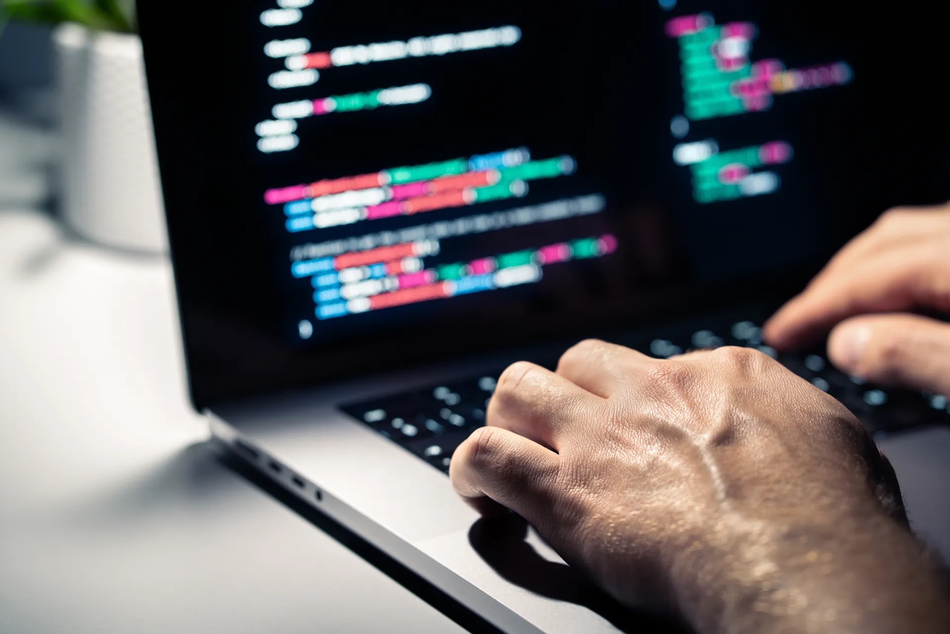 CIA officer said he was developing hacking tools, but actually stole $190 million in top secret fraud scam