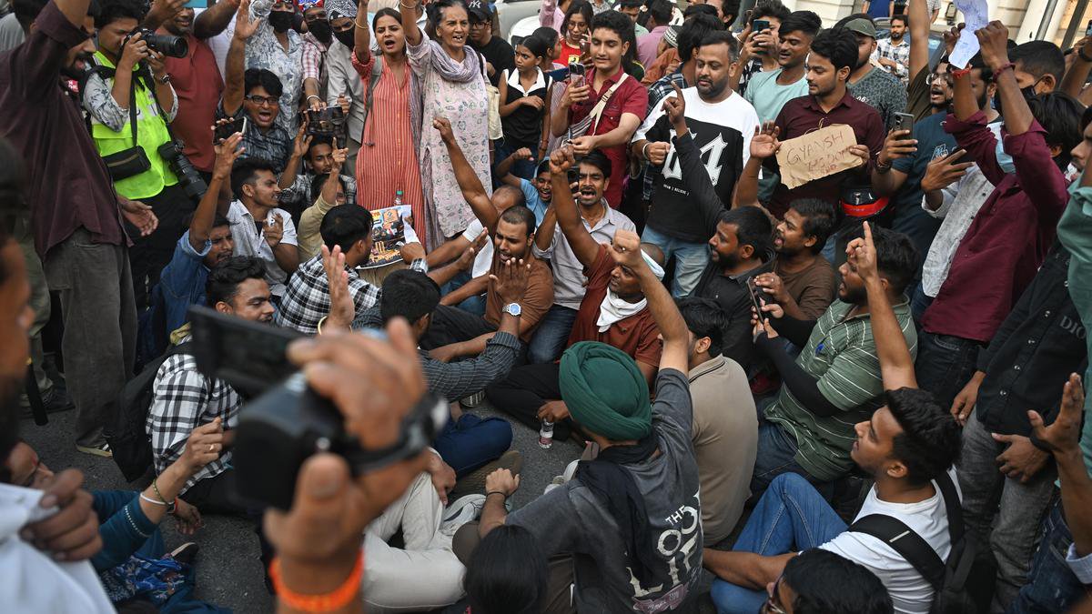 Anti-CEC protest LIVE updates: CJP calls for ‘Chalo Jantar Mantar’ protest today; Supreme Court to hear contempt plea against Delhi transit shutdown