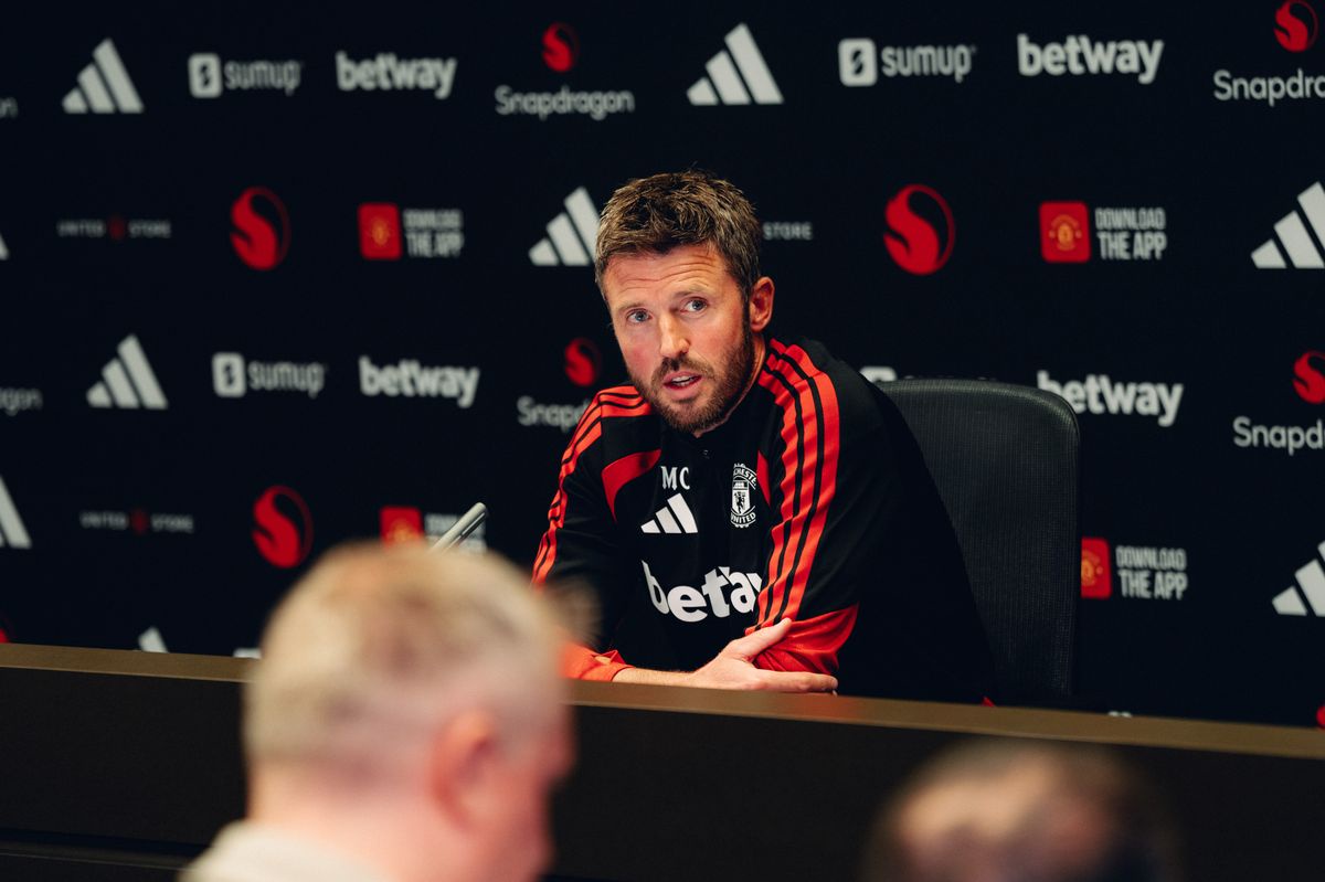 15 Players Could Miss Man United Vs Tottenham As Michael Carrick Gives Injury Update