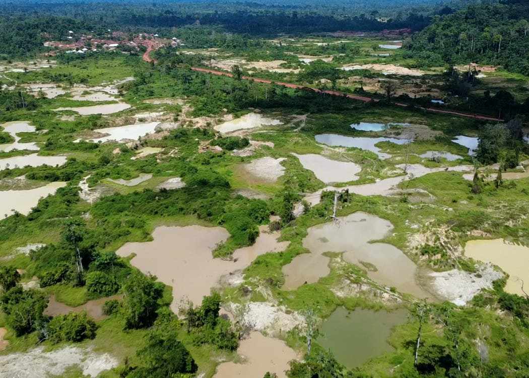 Mahama urges chiefs to support fight against galamsey