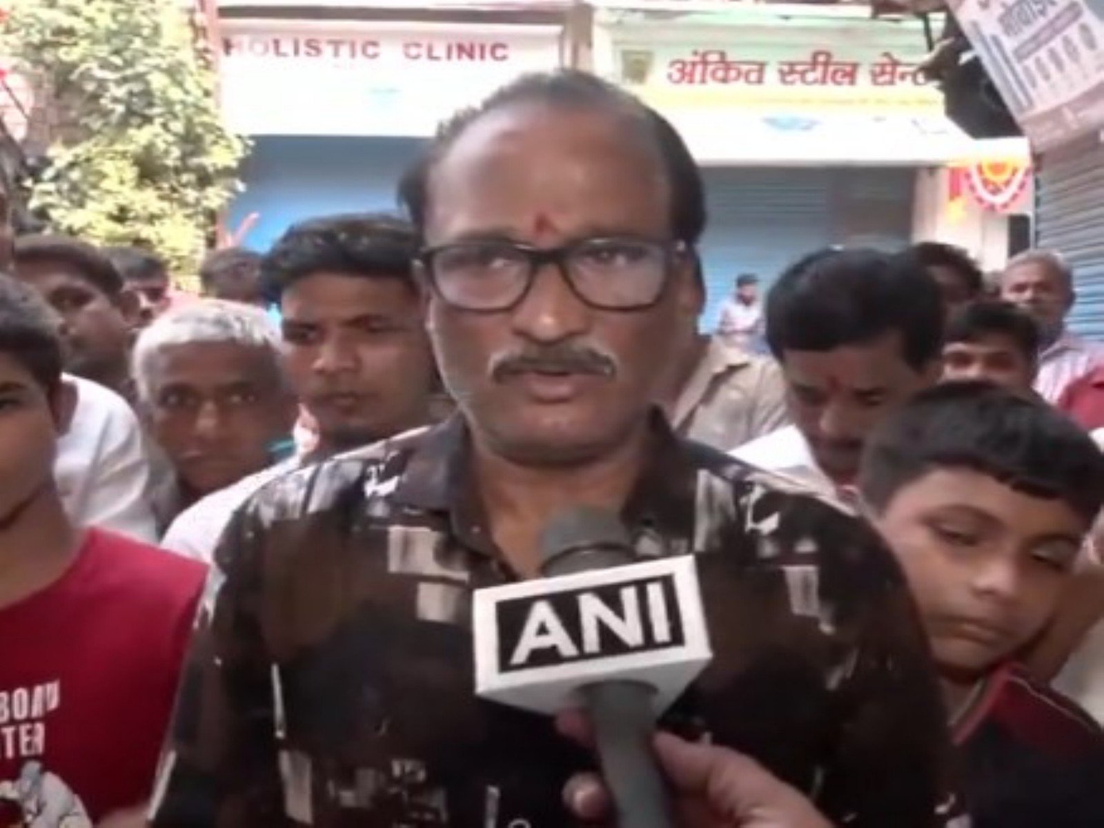 “We deserve justice”: Father-in-law of slain Shiv Sena (UBT) leader Purnekar appeals to CM Fadnavis, DyCM Shinde