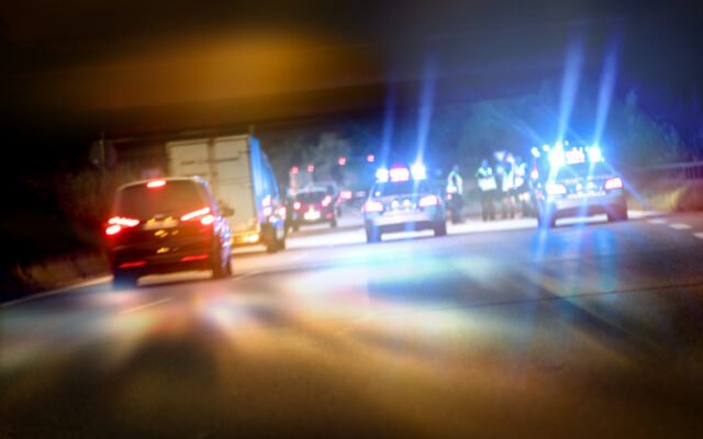 SAPD: 18-year-old woman killed after being hit on Hwy 281