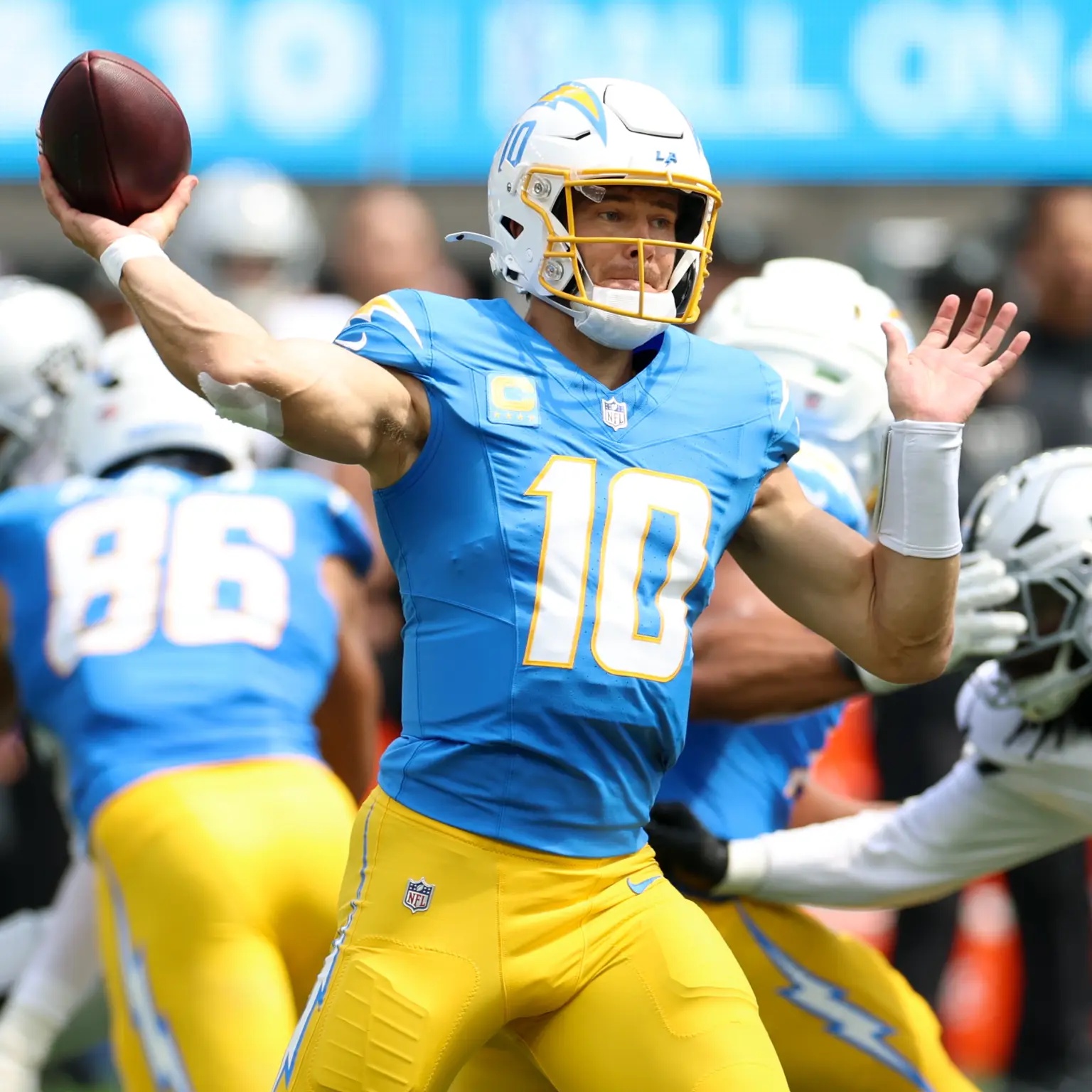 Chargers vs. Broncos live updates, how to watch, odds and start time
