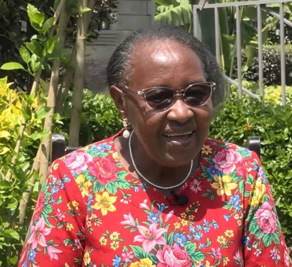 Photos of a Decent Woman Who Waited 69 Years Before Allowing a Man to Touch Her
