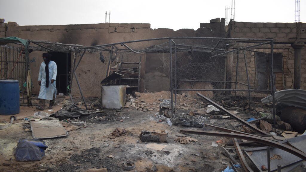 À la Une: la guerre des drones au Mali