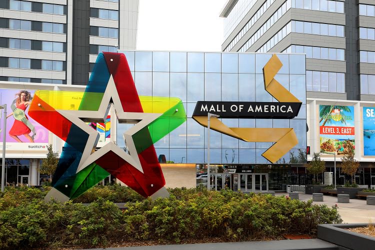 FBI arrests teen accused of plotting mass shooting at Mall of America