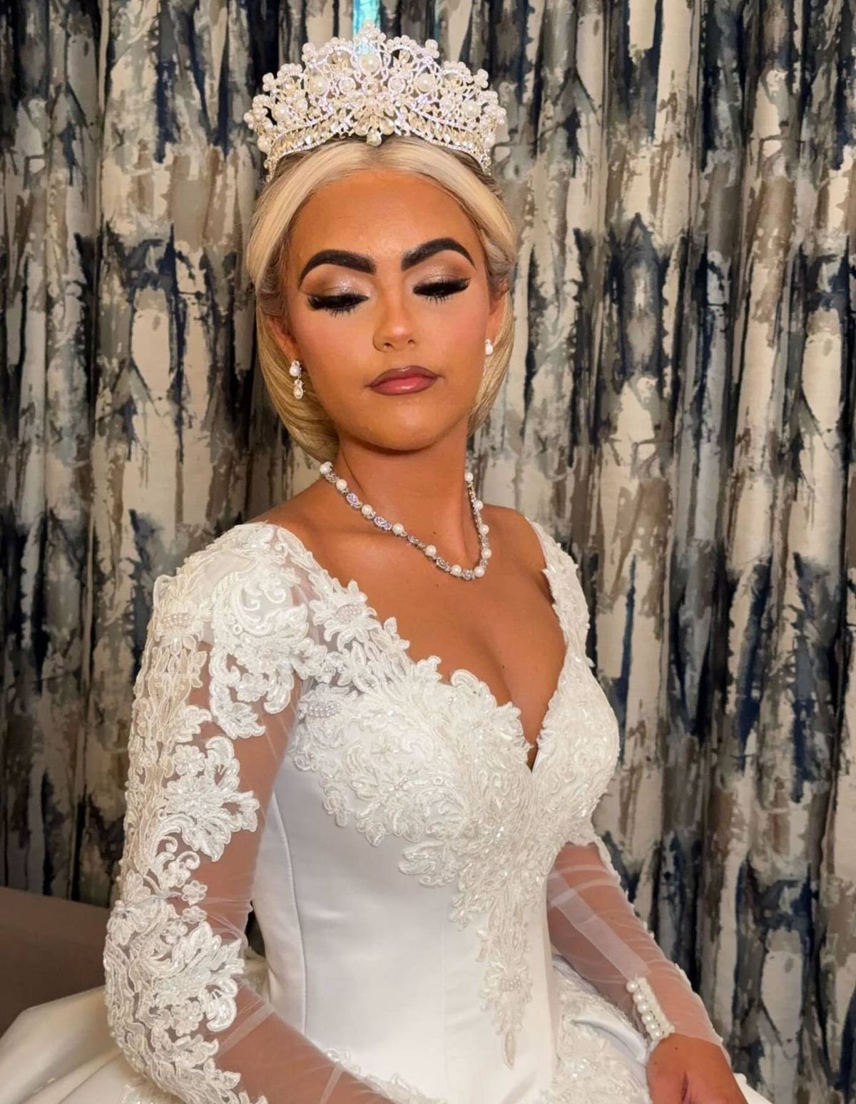 Bride, 19, unleashes fury at guests from altar as husband’s best man forced to intervene